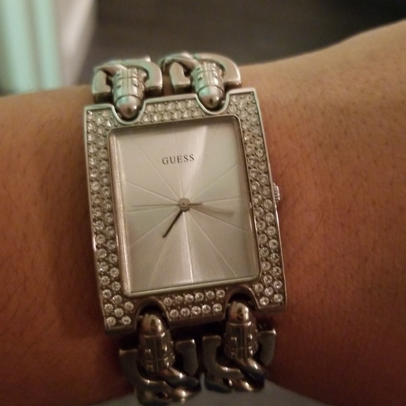 guess watch chain